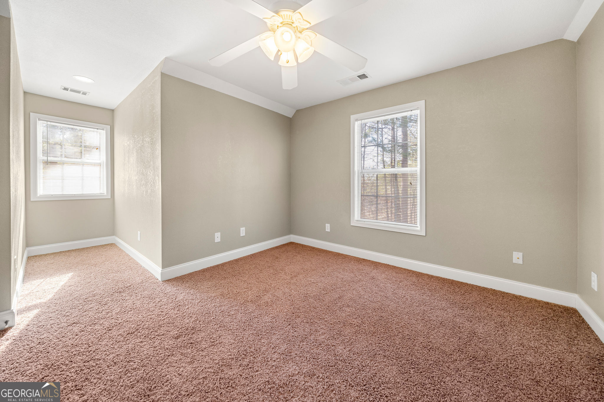 Hogansville, Georgia 30230, United States, 3 Bedrooms Bedrooms, ,3 BathroomsBathrooms,Residential,Active,20342