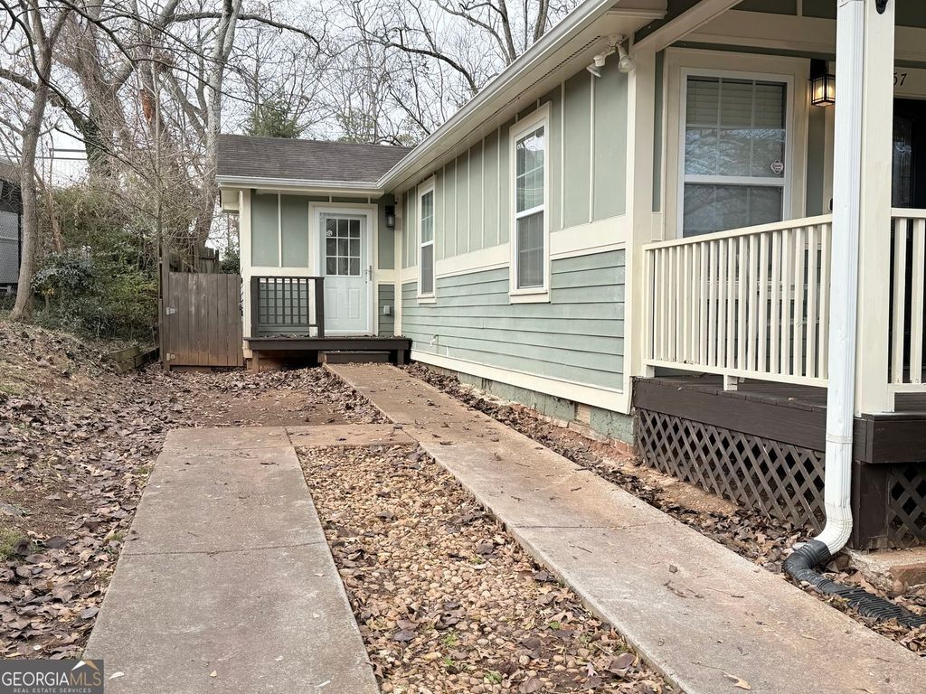 Photo of 1457 Benteen Avenue SE, Atlanta, GA 30315 (MLS # 10661203)