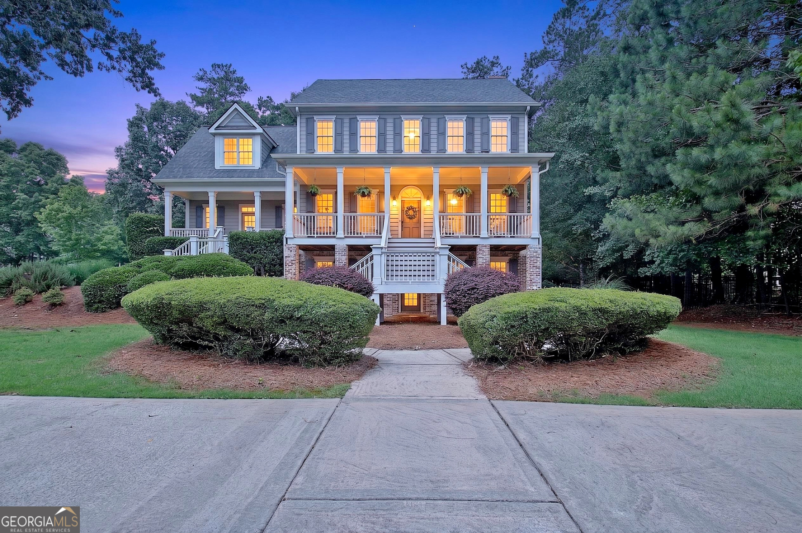 300 Tarragon DR