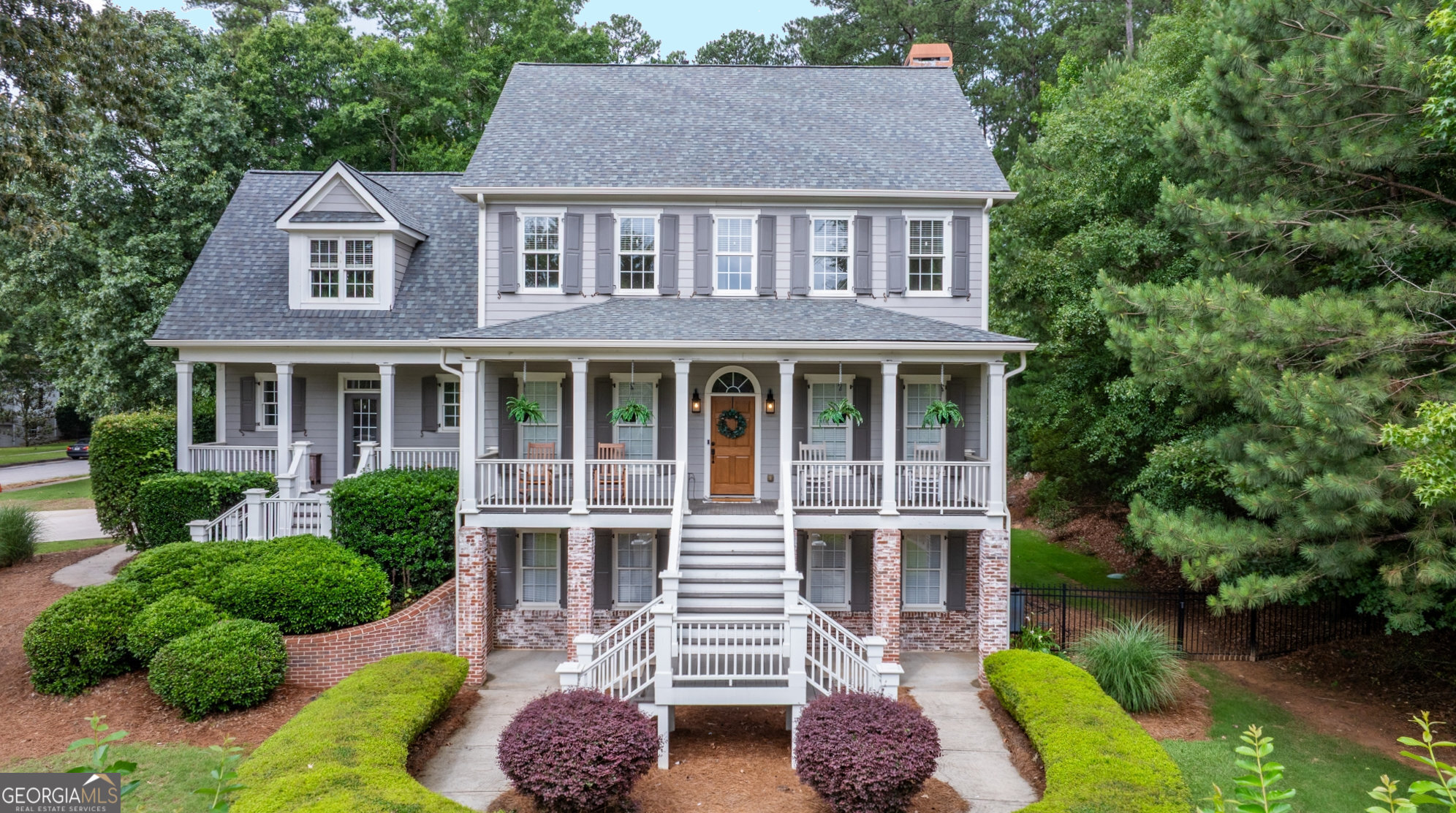 300 Tarragon DR