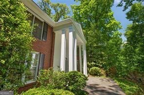 575 River Valley RD