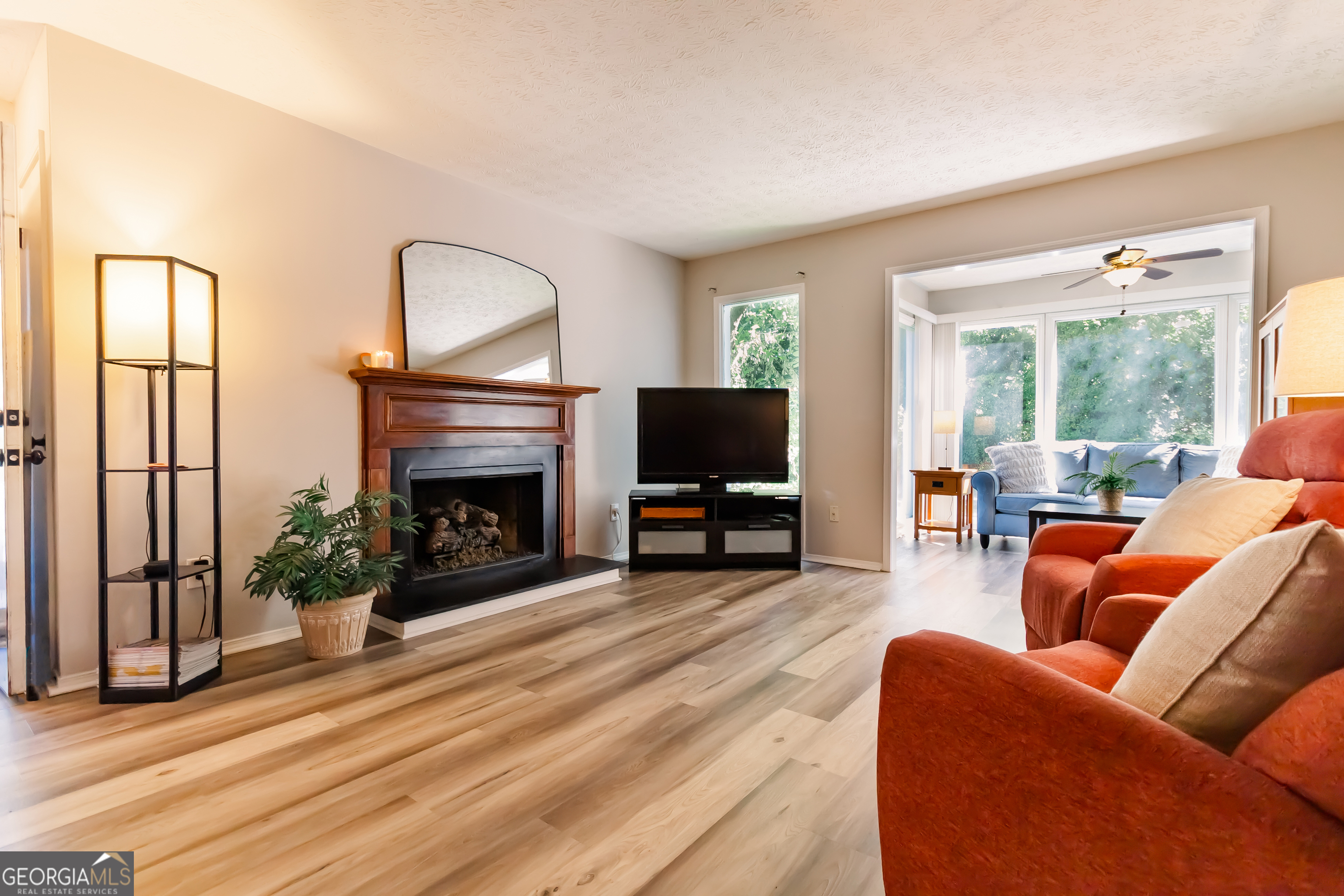 1208 AUGUSTA DR SE 1208