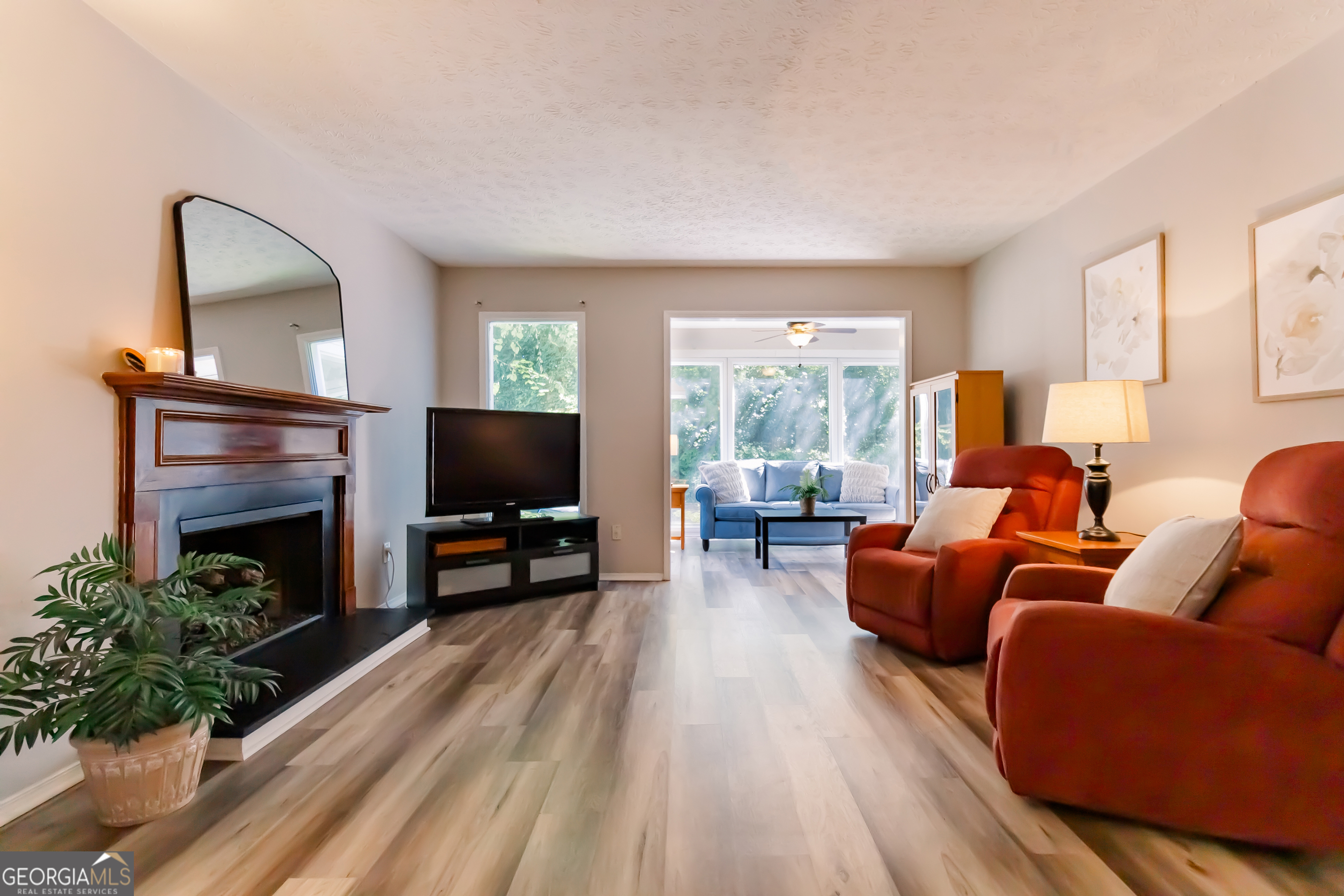 1208 AUGUSTA DR SE 1208