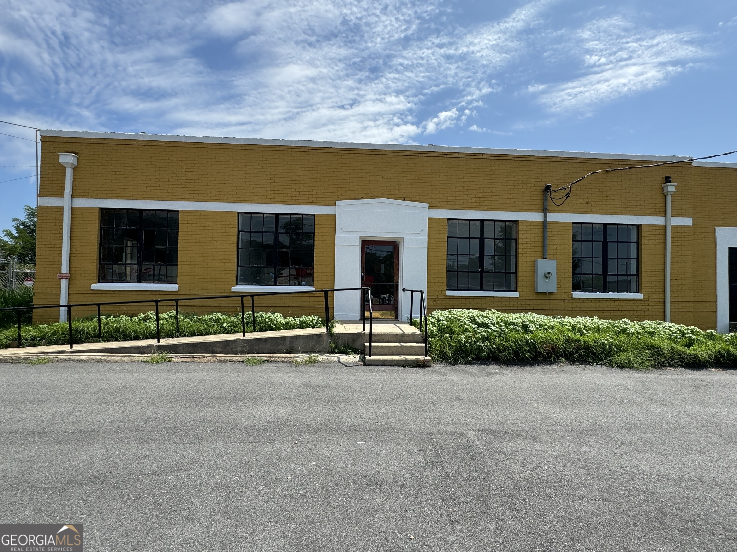 321 S Jefferson AVE