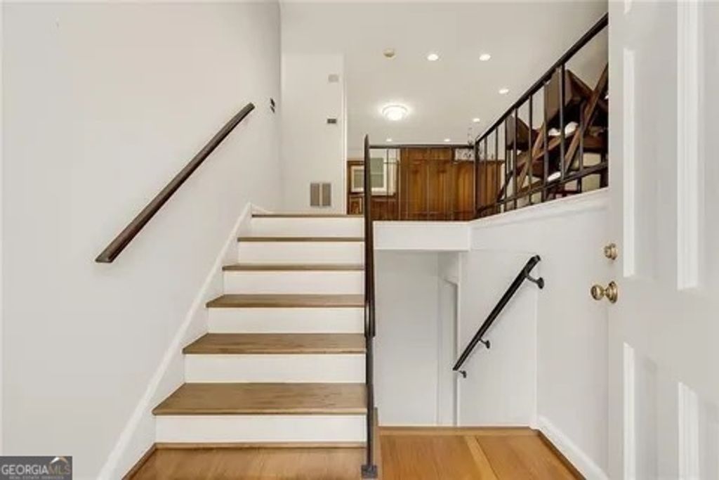 Photo of 3990 Admiral Drive, Atlanta, GA 30341 (MLS # 10662729)