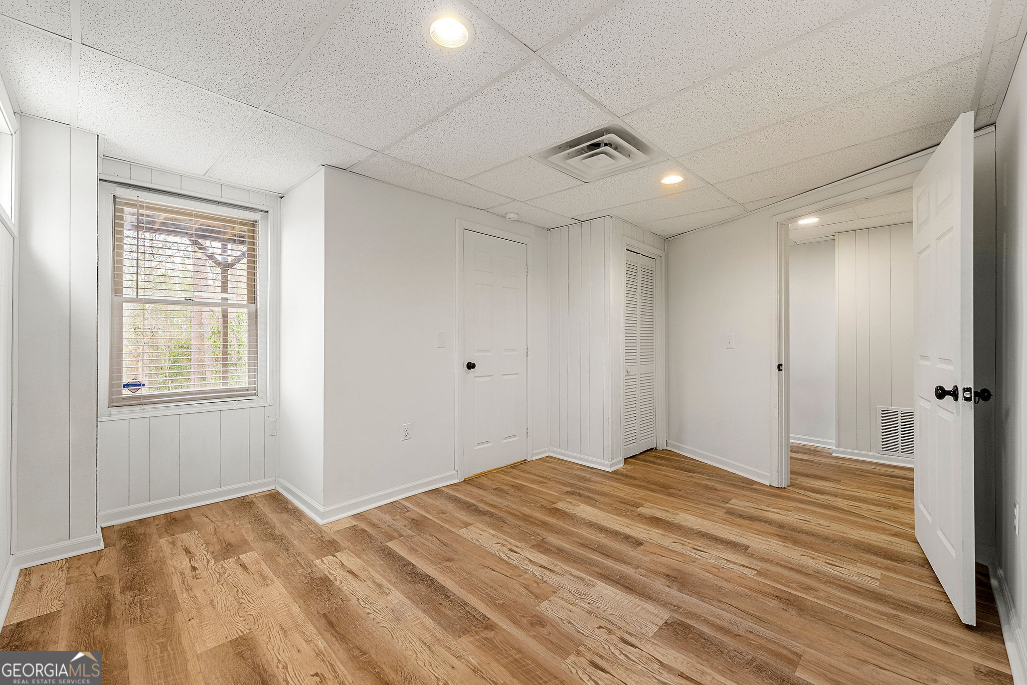 Marietta, Georgia 30066, United States, 4 Bedrooms Bedrooms, ,4 BathroomsBathrooms,Residential,Active,13643