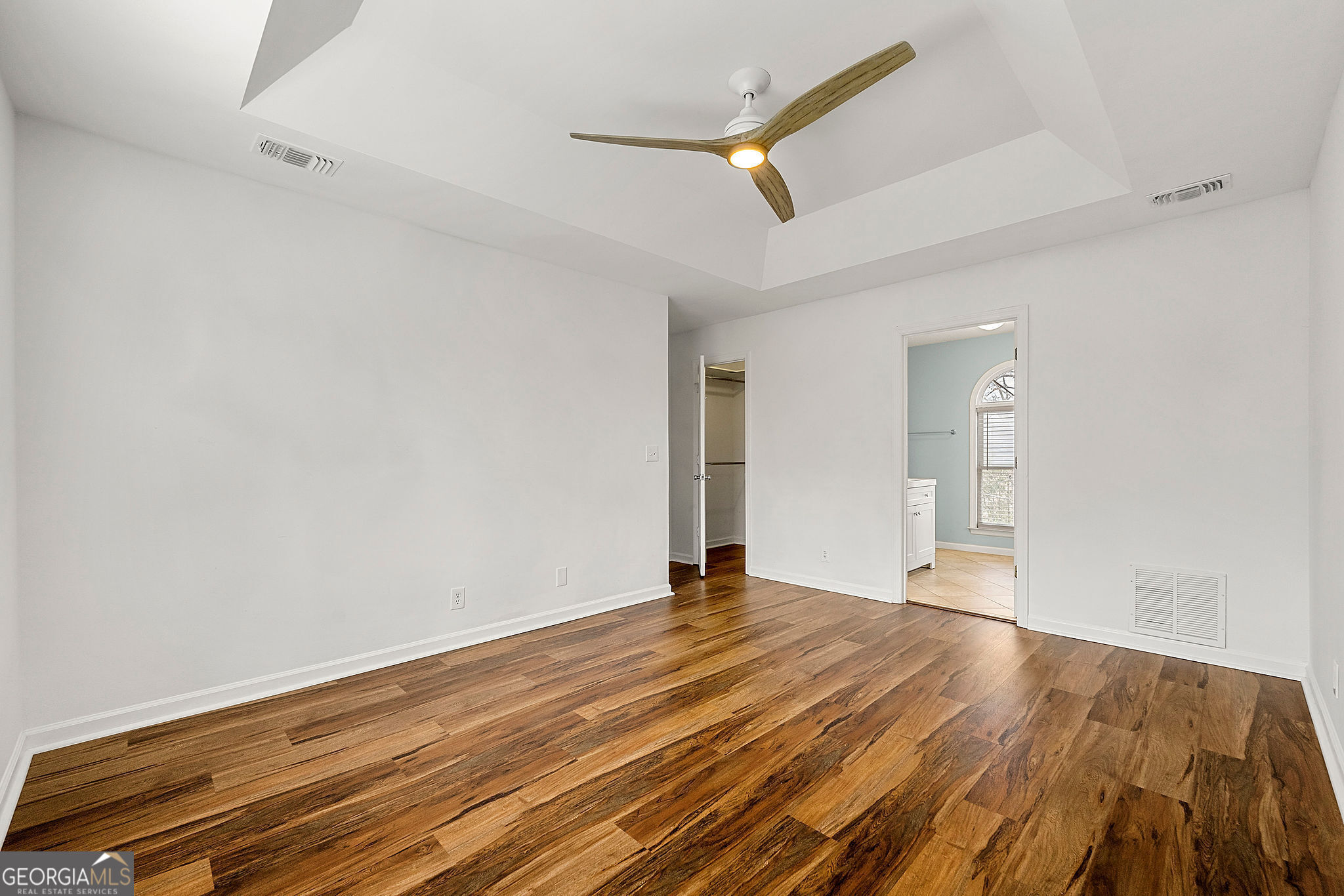 Marietta, Georgia 30066, United States, 4 Bedrooms Bedrooms, ,4 BathroomsBathrooms,Residential,Active,13643