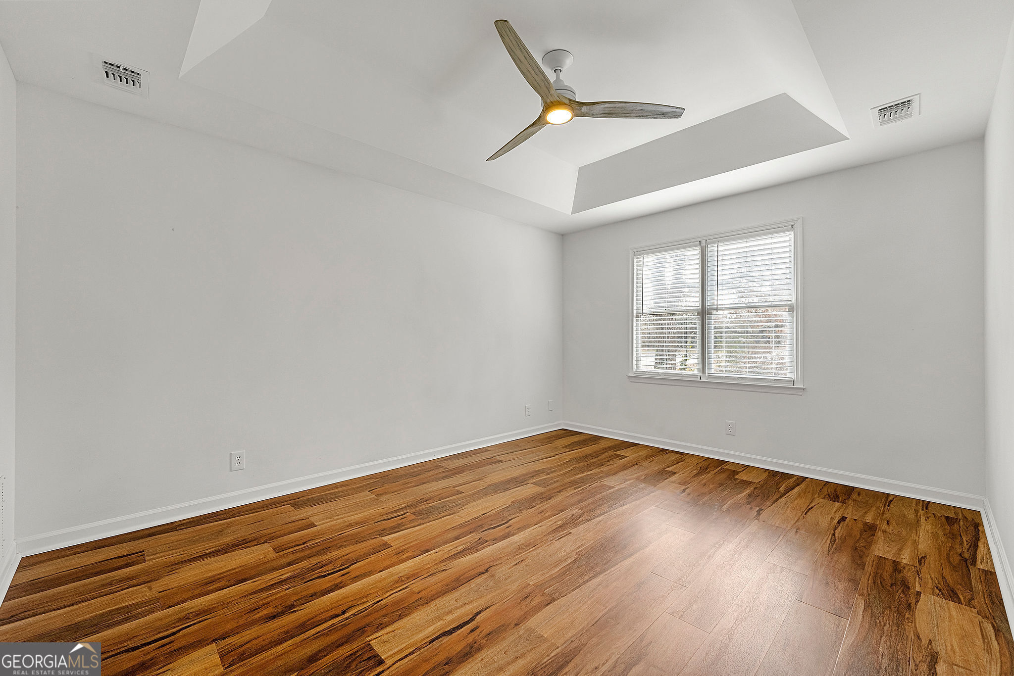 Marietta, Georgia 30066, United States, 4 Bedrooms Bedrooms, ,4 BathroomsBathrooms,Residential,Active,13643