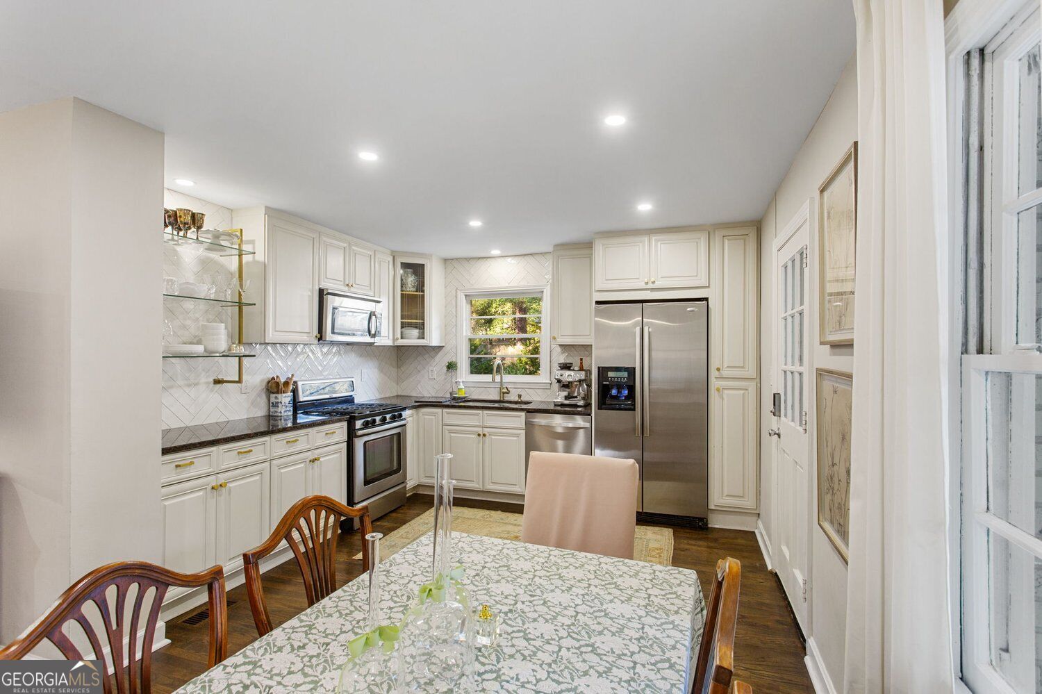 3672 Twin Oaks DR SE