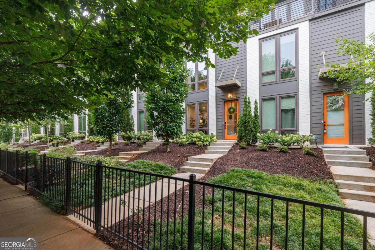443 Parkway DR NE
