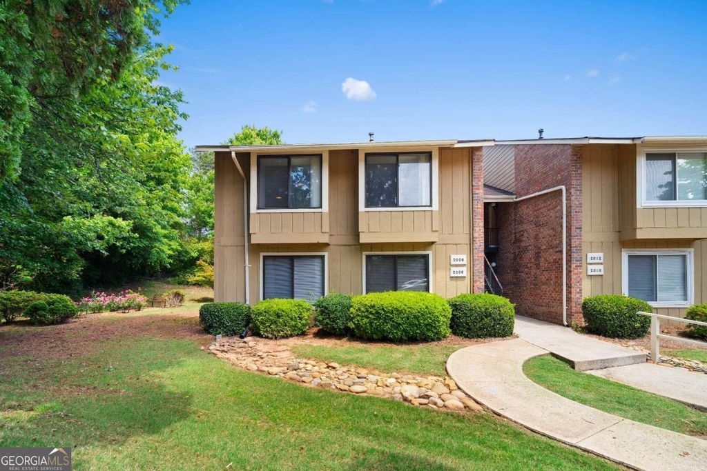 Photo of 2006 Powers Ferry Trace SE, Marietta, GA 30067 (MLS # 10763329)