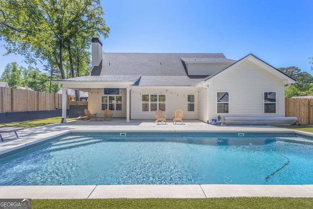 Photo of 39 E Hill Street, Newnan, GA 30263 (MLS # 10671533)