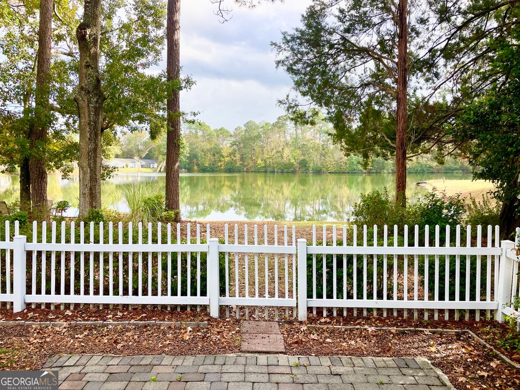 Photo of 105 E Lakemont Dr, Kingsland, GA 31548 (MLS # 10652114)