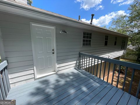 A home in Hoschton