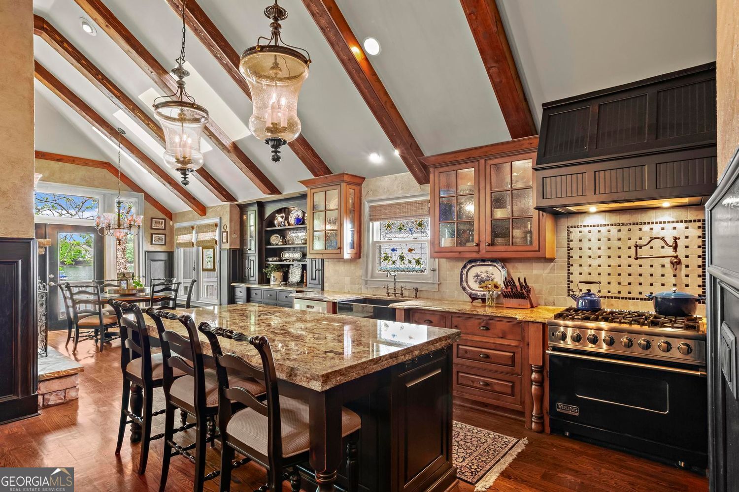 Alpharetta, Georgia 30005, United States, 3 Bedrooms Bedrooms, ,4 BathroomsBathrooms,Residential,Pending,118443