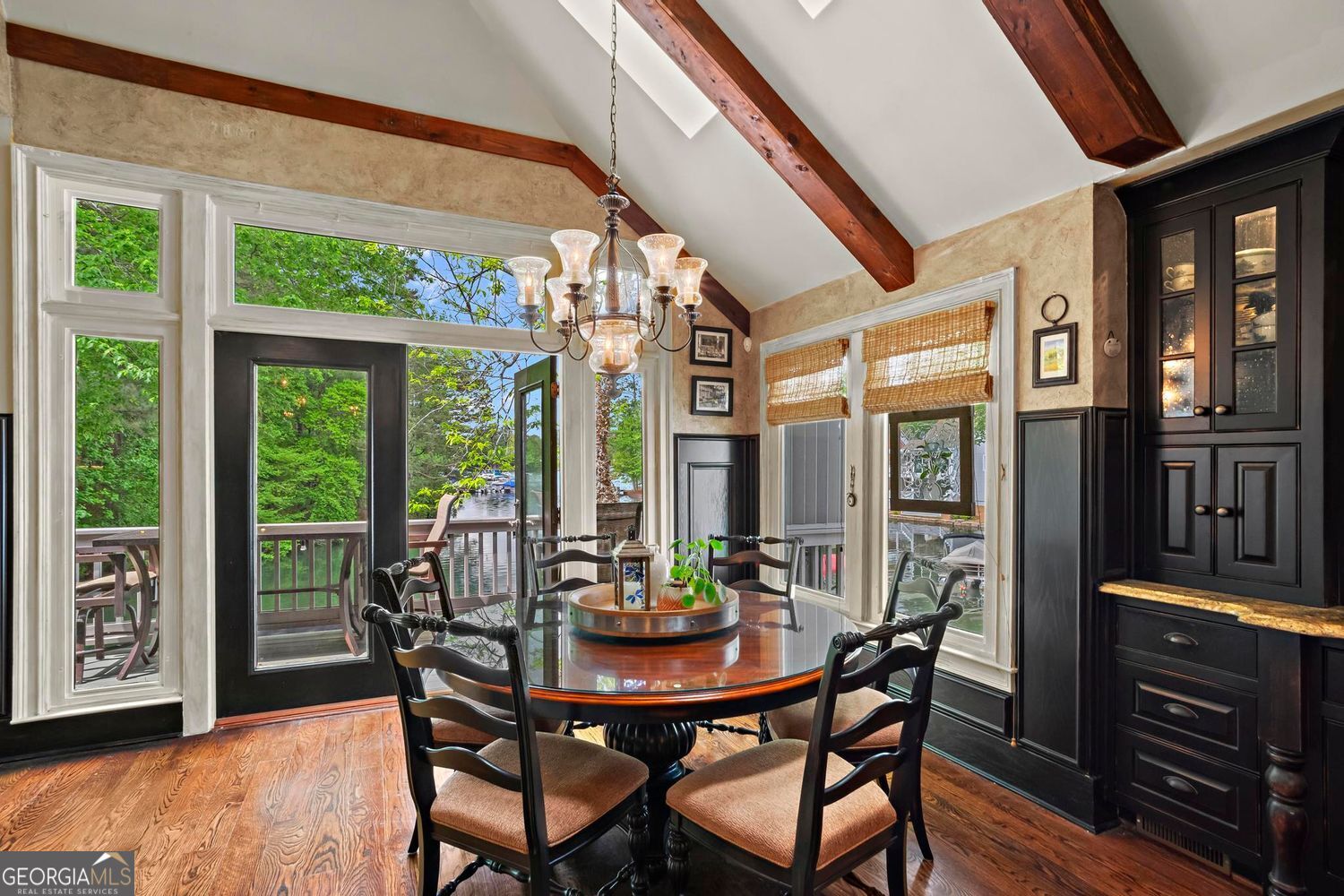 Alpharetta, Georgia 30005, United States, 3 Bedrooms Bedrooms, ,4 BathroomsBathrooms,Residential,Pending,118443