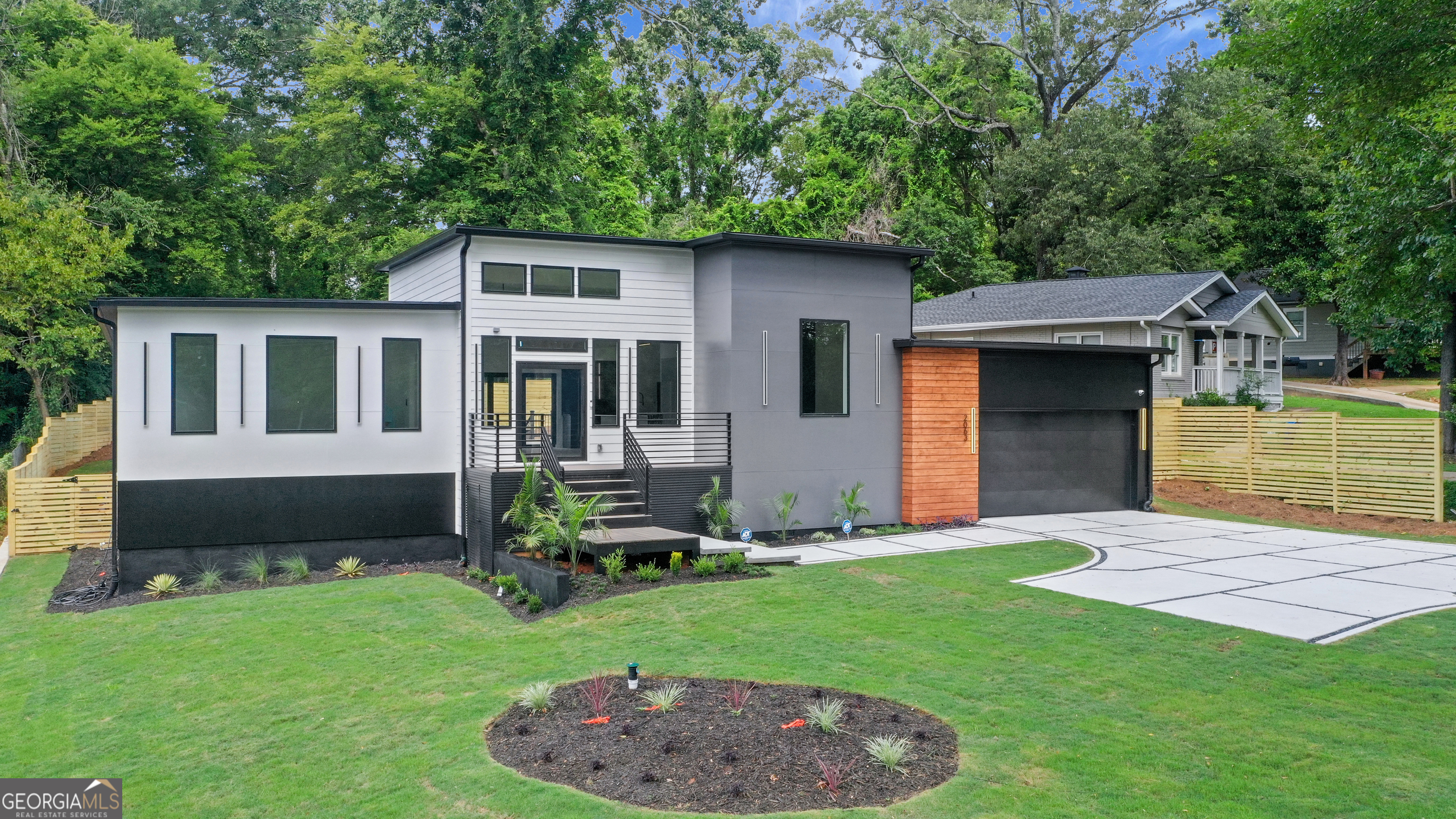 2063 BROWNS MILL RD SE