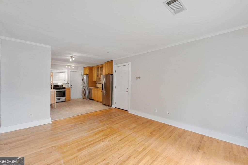 Photo of 866 Briarcliff Road NE #B3, Atlanta, GA 30306 (MLS # 10767634)