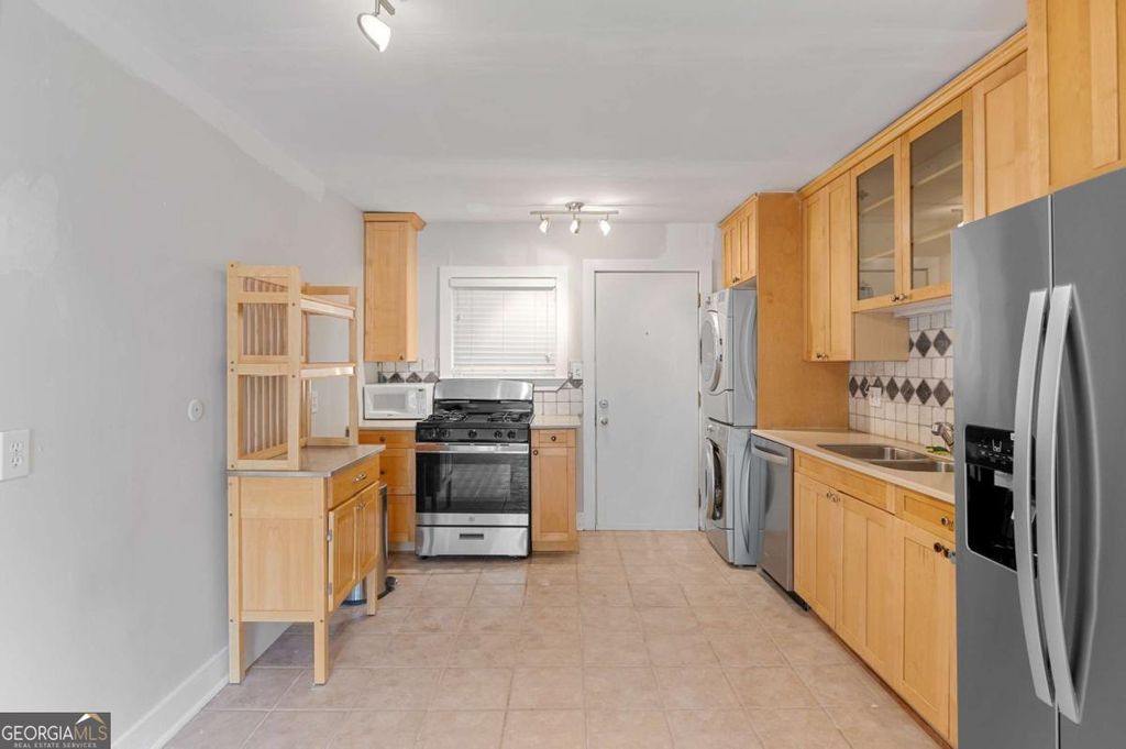 Photo of 866 Briarcliff Road NE #B3, Atlanta, GA 30306 (MLS # 10767634)