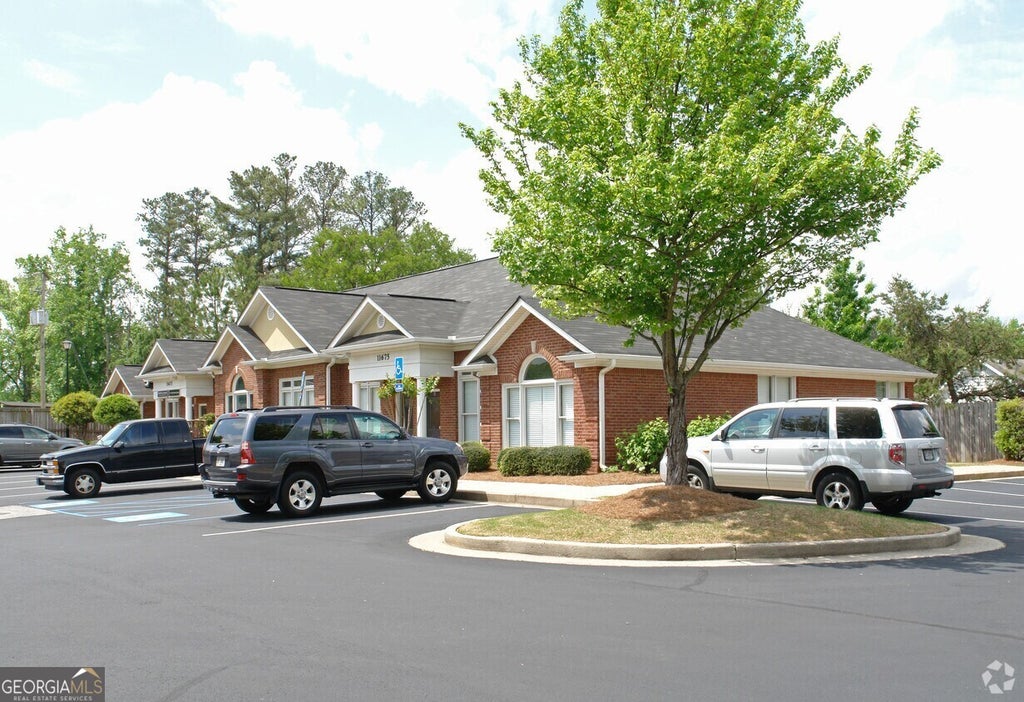 Photo of 11675 Century Drive #A, Alpharetta, GA 30009 (MLS # 10778501)