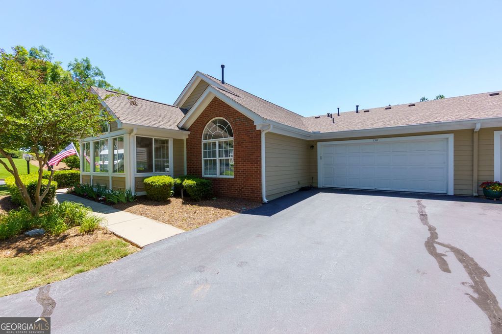 Photo of 130 Vintage Club Circle, Marietta, GA 30066 (MLS # 10765248)