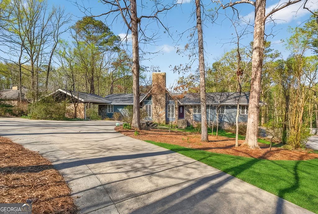 Photo of 175 Flat Creek Court, Fayetteville, GA 30214 (MLS # 10683136)