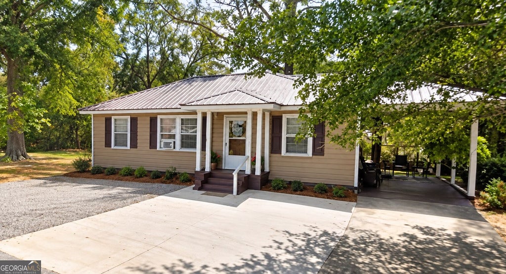 Photo of 617 Adams Street, Bowdon, GA 30108 (MLS # 10868274)
