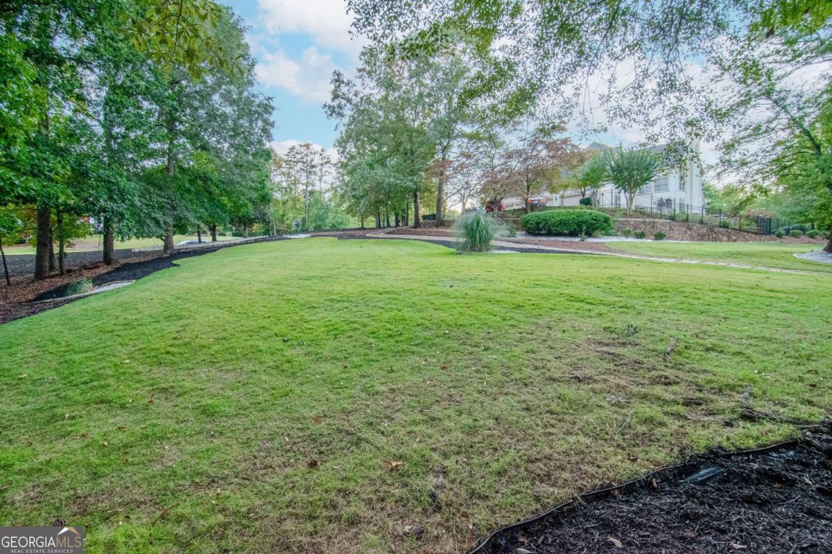 Wynthrop Manor - Residential