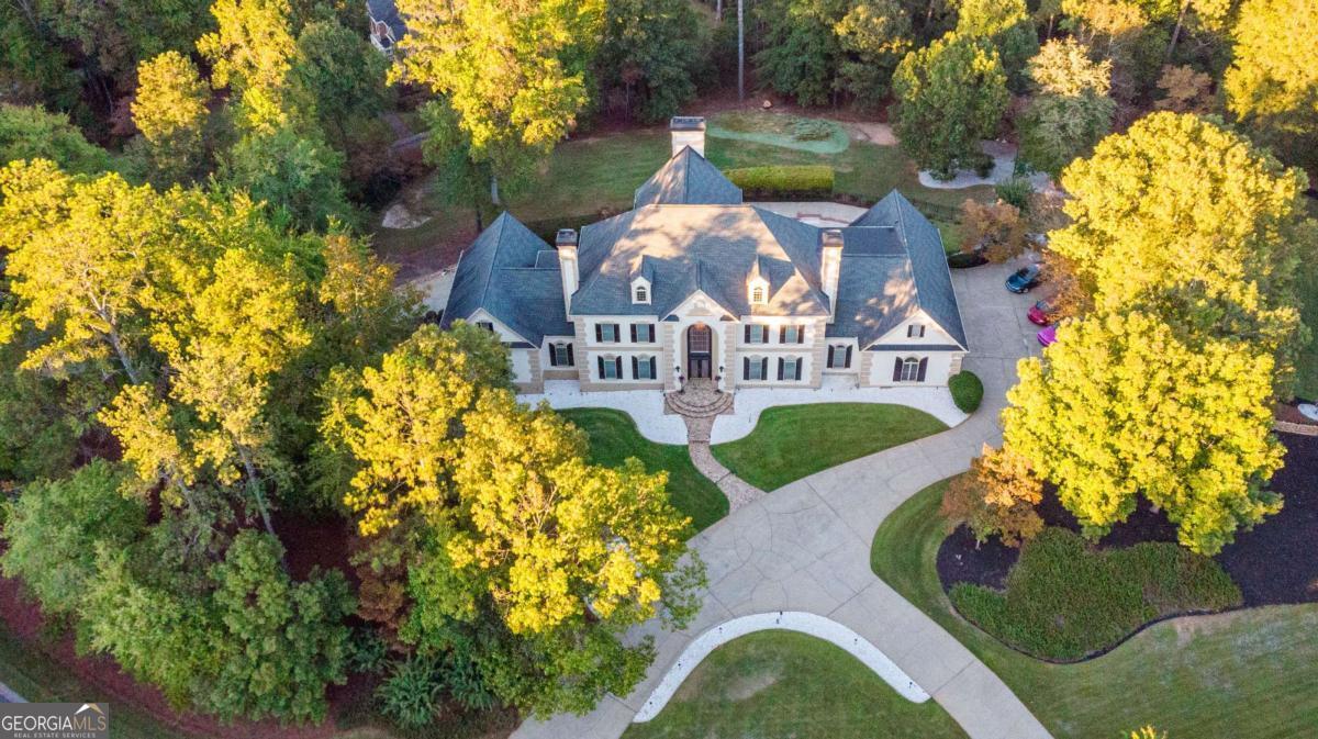 Wynthrop Manor - Residential