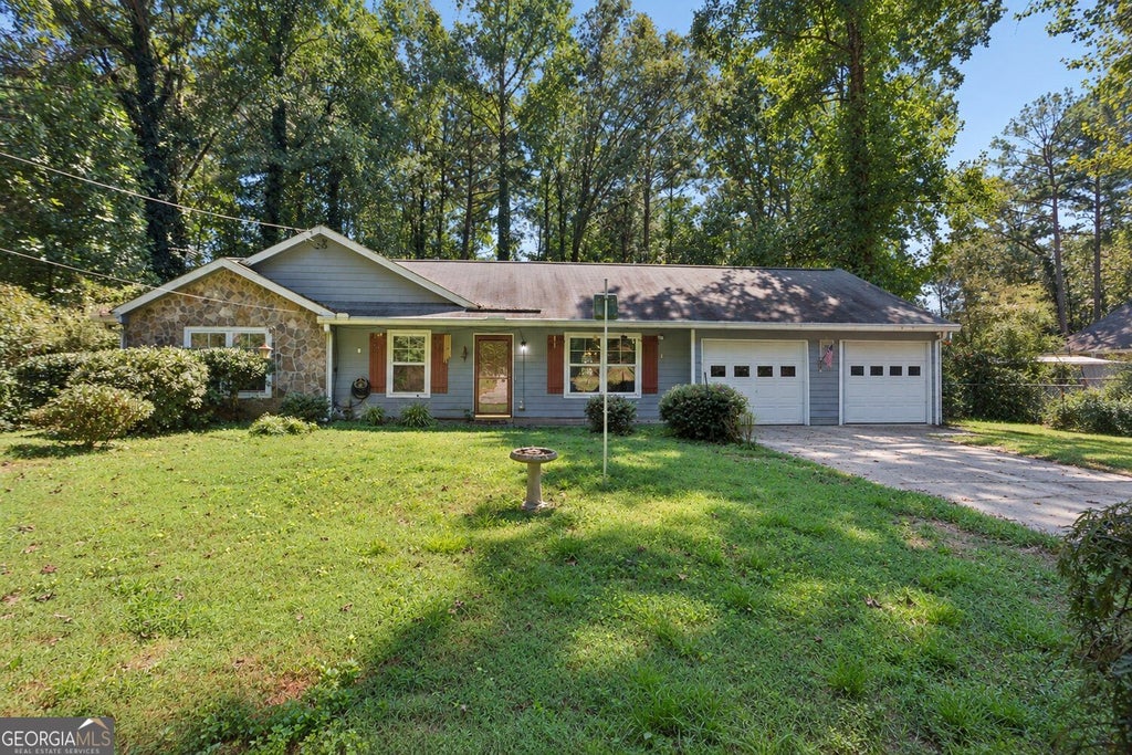 Photo of 38 Bridge Drive, Douglasville, GA 30134 (MLS # 10848104)