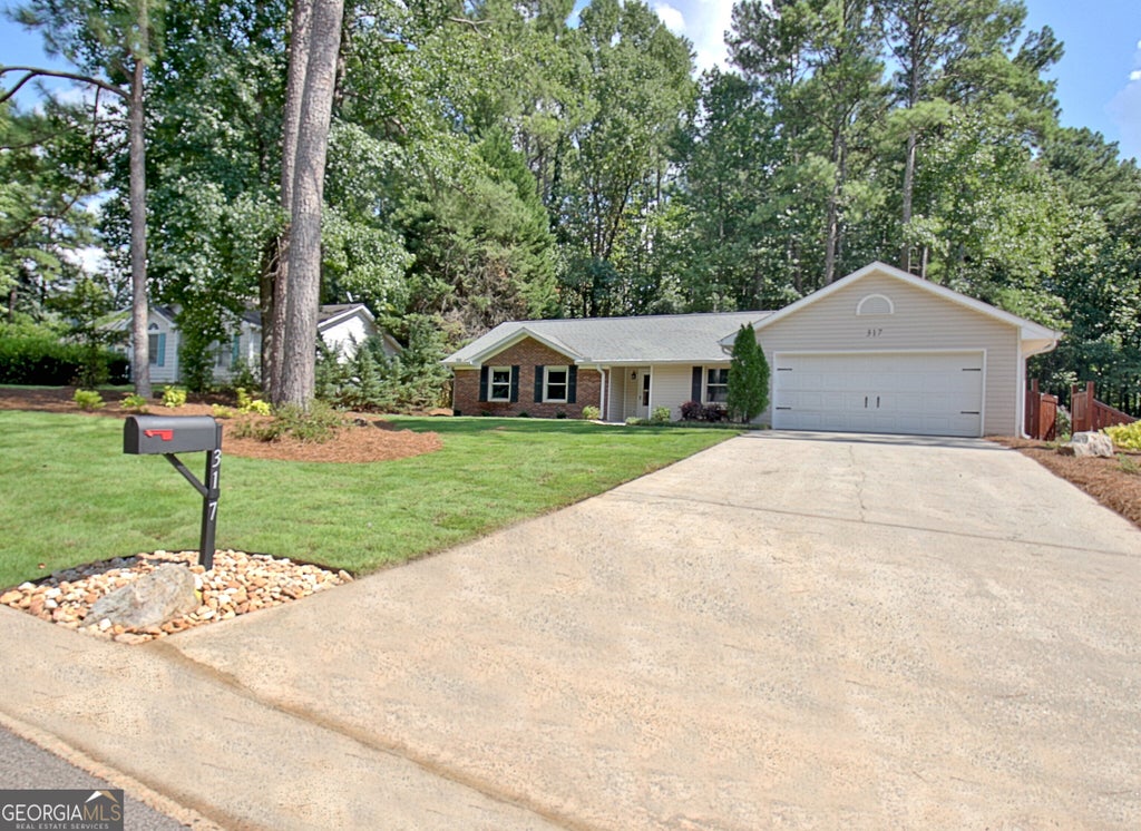 Photo of 317 Summer Place, Peachtree City, GA 30269 (MLS # 10834475)