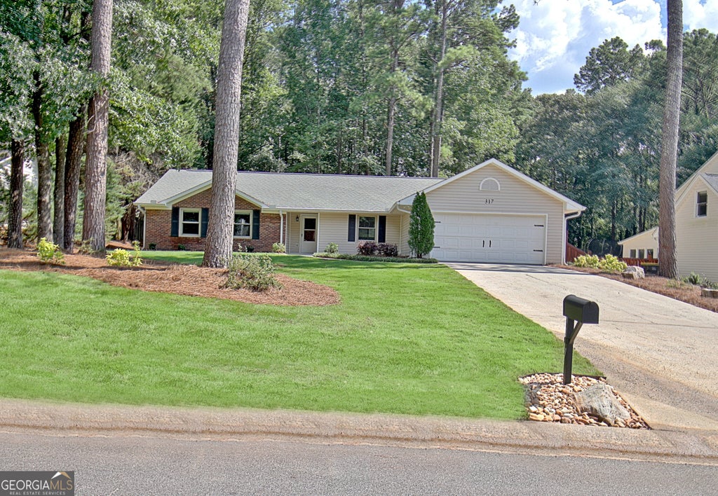 Photo of 317 Summer Place, Peachtree City, GA 30269 (MLS # 10834475)