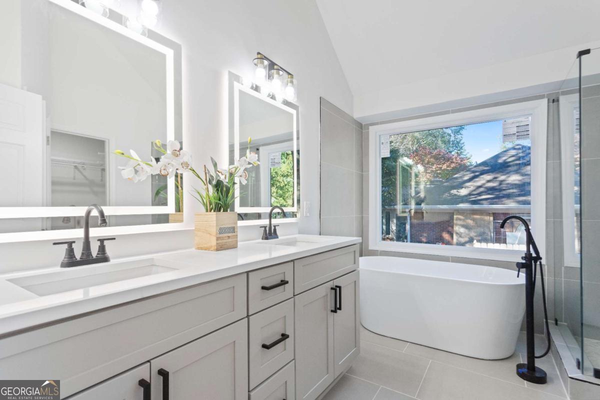 Lees Crossing - Residential
