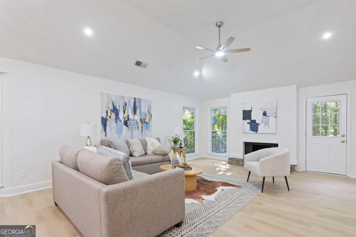 Lees Crossing - Residential