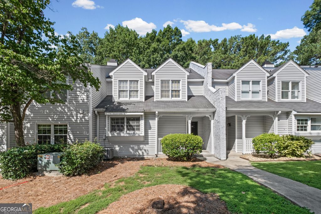 Photo of 1113 Cannongate Crossing SW, Marietta, GA 30064 (MLS # 10808960)