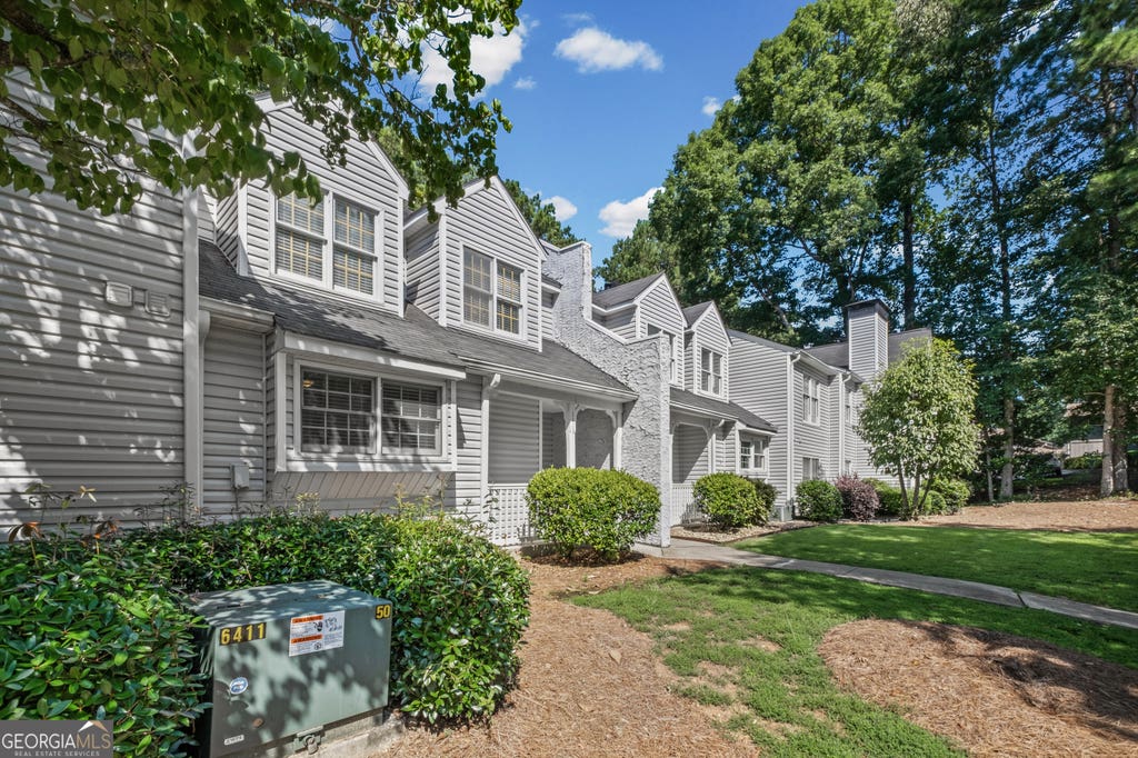 Photo of 1113 Cannongate Crossing SW, Marietta, GA 30064 (MLS # 10808960)