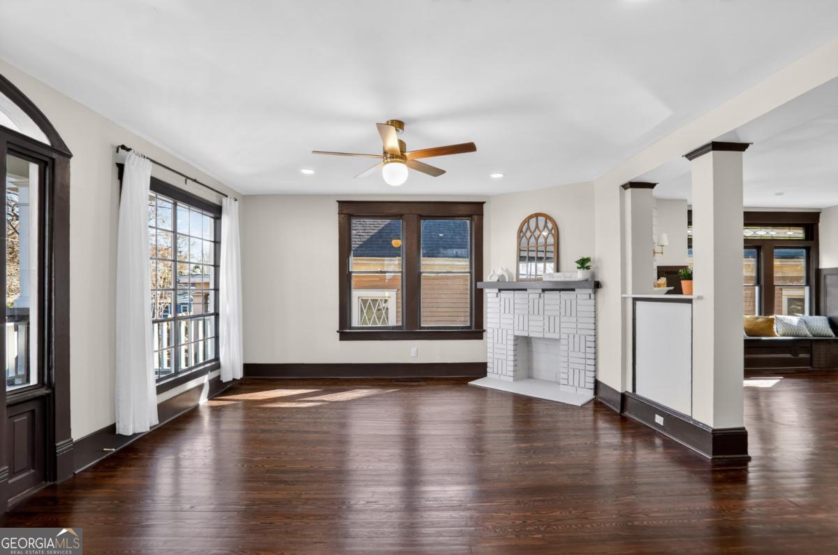 1238 Greenwich ST SW