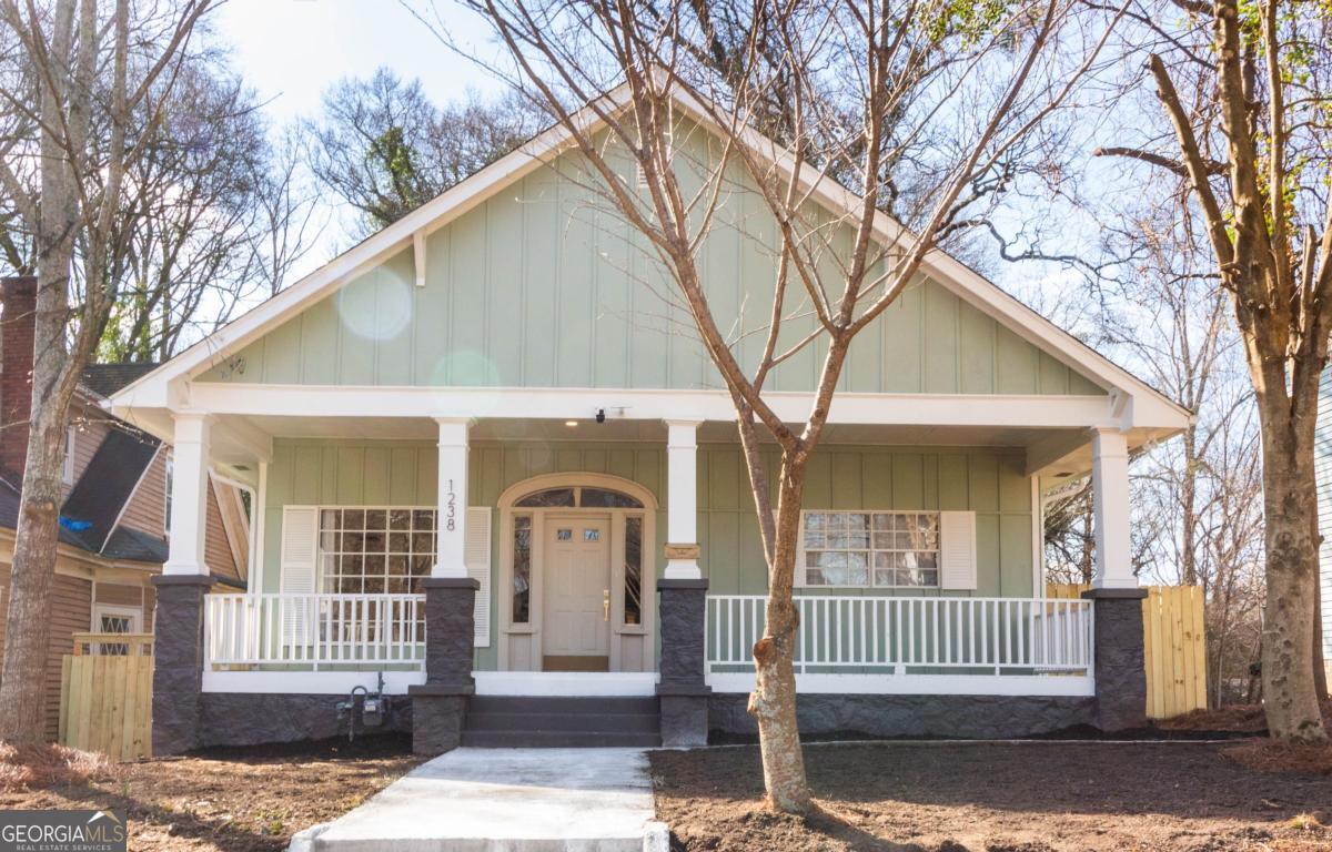 1238 Greenwich ST SW