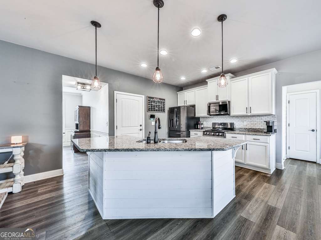 169 Oakley WAY