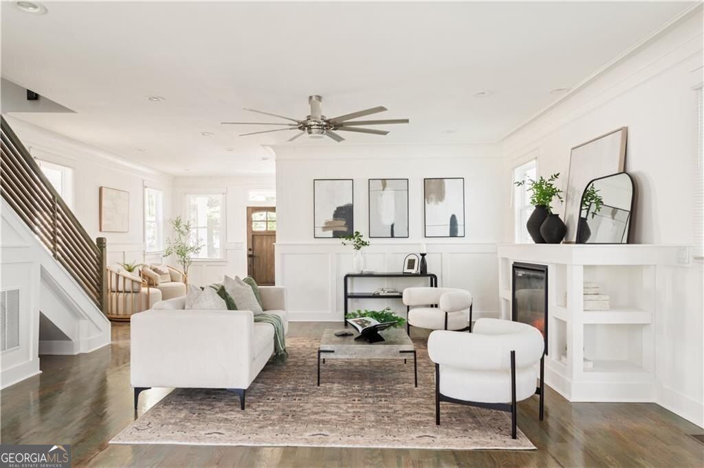 Photo of 720 Lillian Avenue SW, Atlanta, GA 30310 (MLS # 10735635)