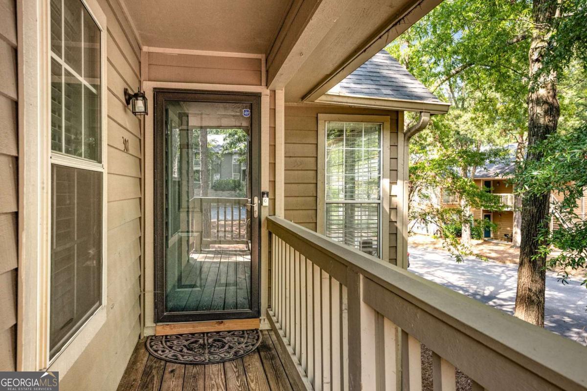 307 COUNTRY PARK DR SE