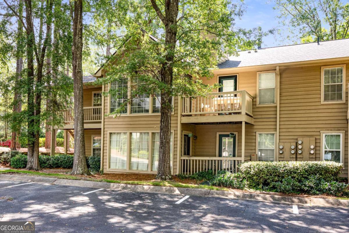 307 COUNTRY PARK DR SE