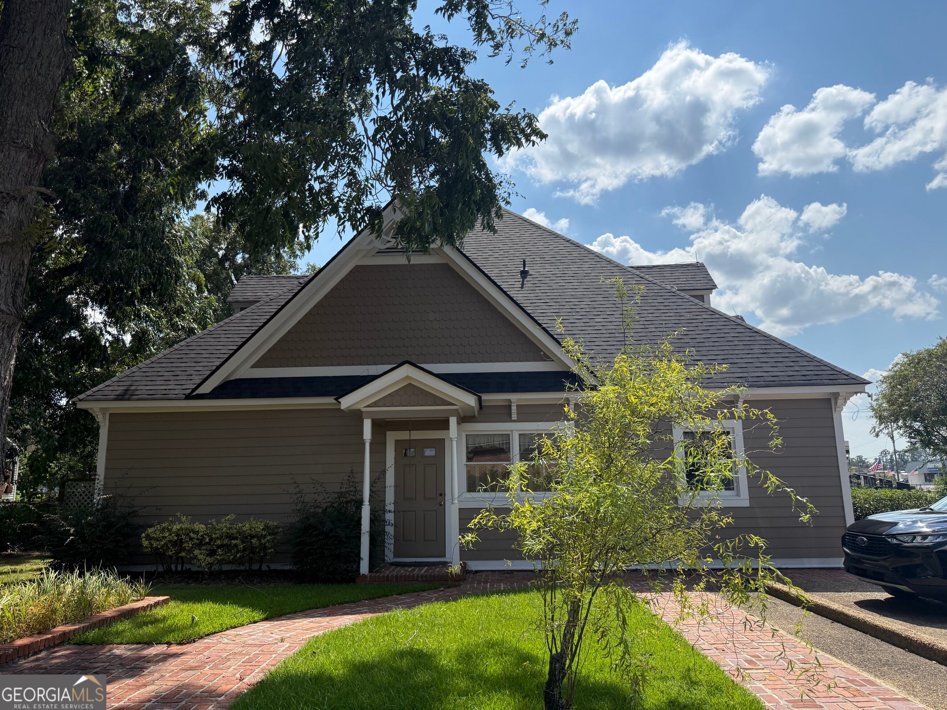 7 Jeff Davis ST 1