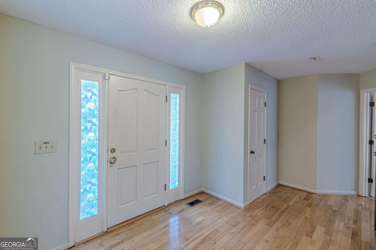 1380 Elliott RD