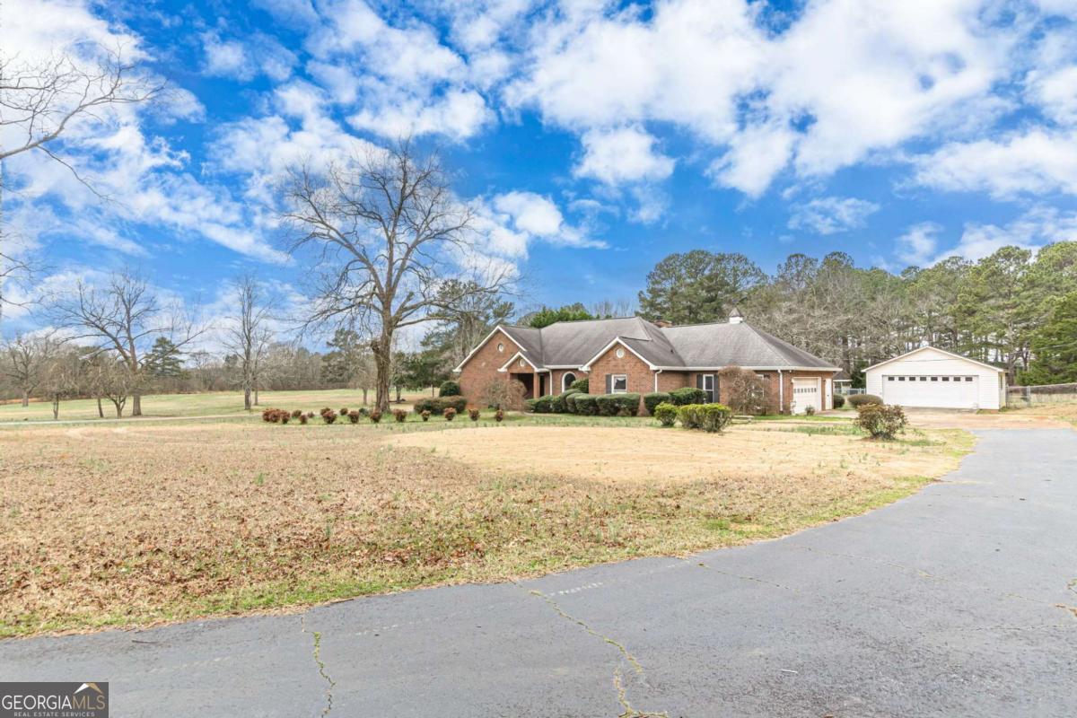 1380 Elliott RD