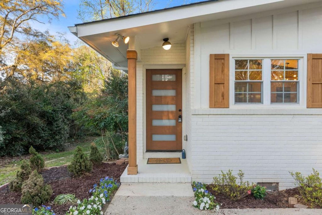 Photo of 2771 Sherwood Road SE, Smyrna, GA 30082 (MLS # 10717013)