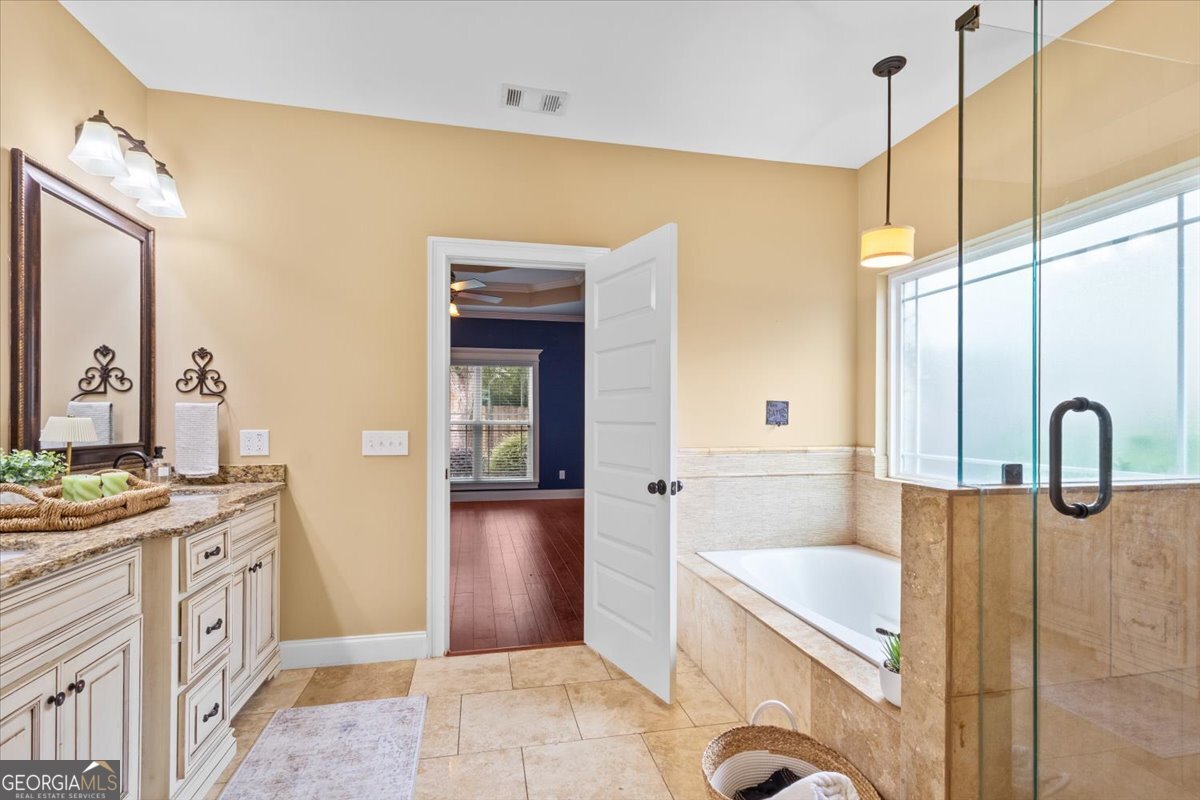 KENSINGTON - Residential