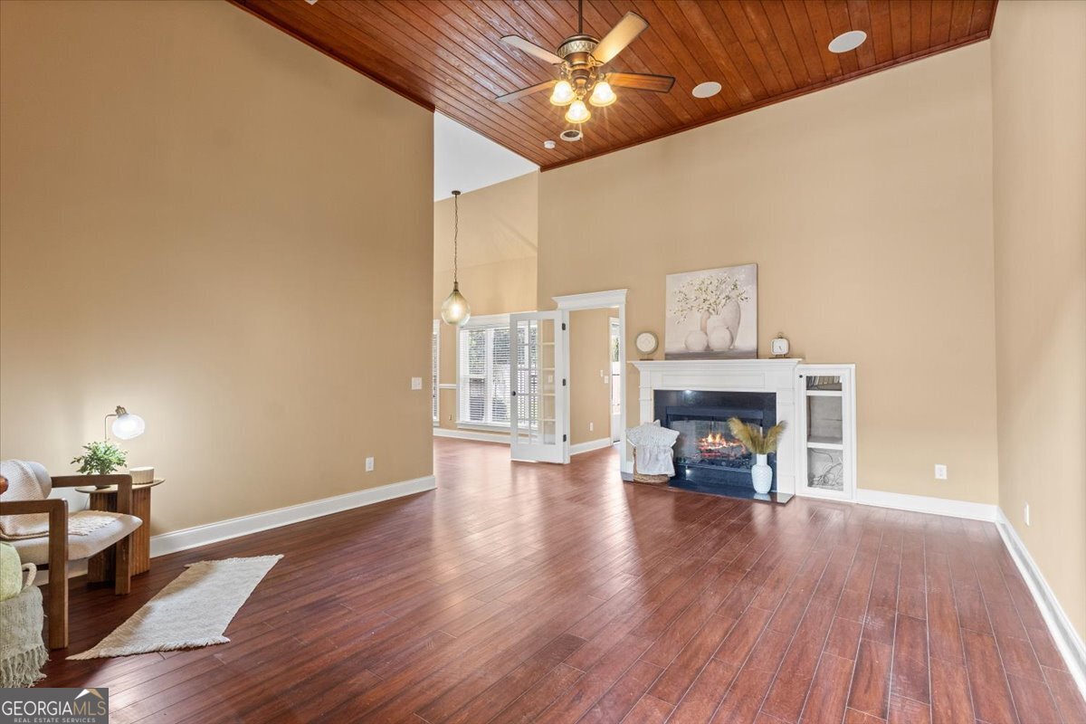 KENSINGTON - Residential