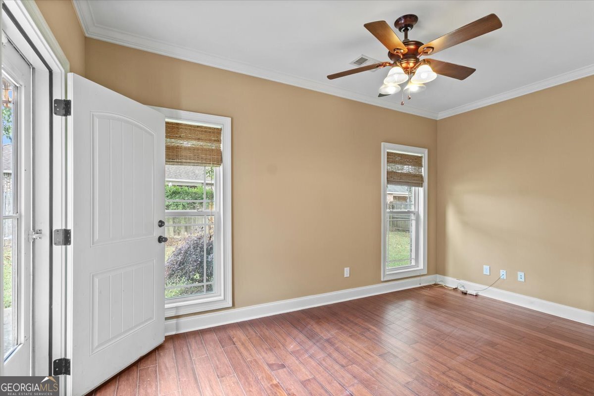 KENSINGTON - Residential