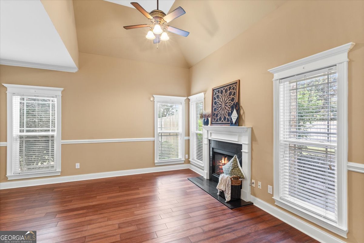 KENSINGTON - Residential